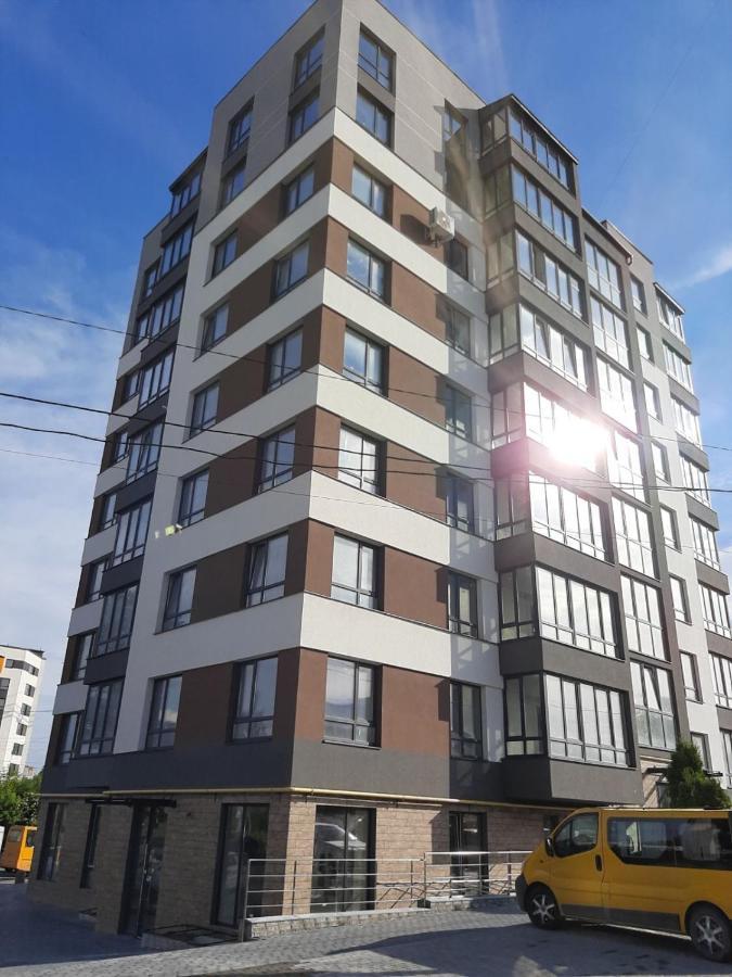 New Time: Modern Central Apartment with Separate Bedroom Ternopil Exterior photo