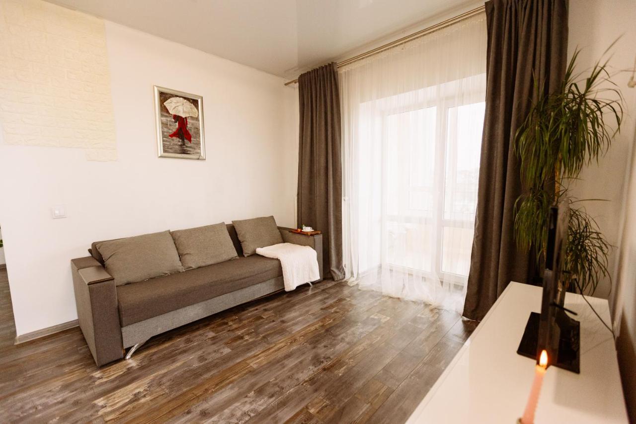 New Time: Modern Central Apartment with Separate Bedroom Ternopil Exterior photo