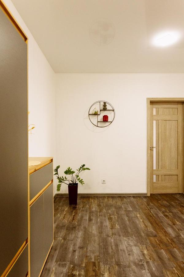 New Time: Modern Central Apartment with Separate Bedroom Ternopil Exterior photo