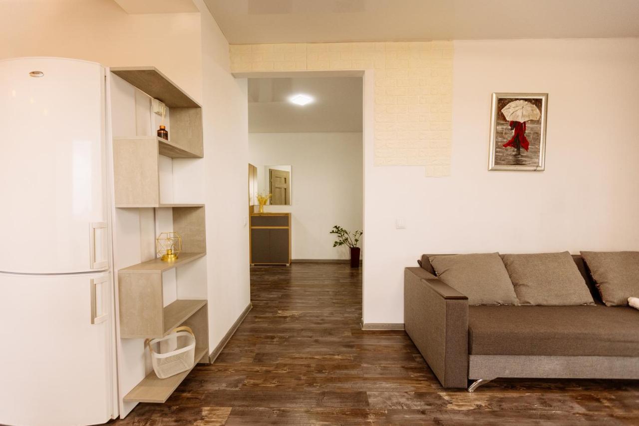 New Time: Modern Central Apartment with Separate Bedroom Ternopil Exterior photo
