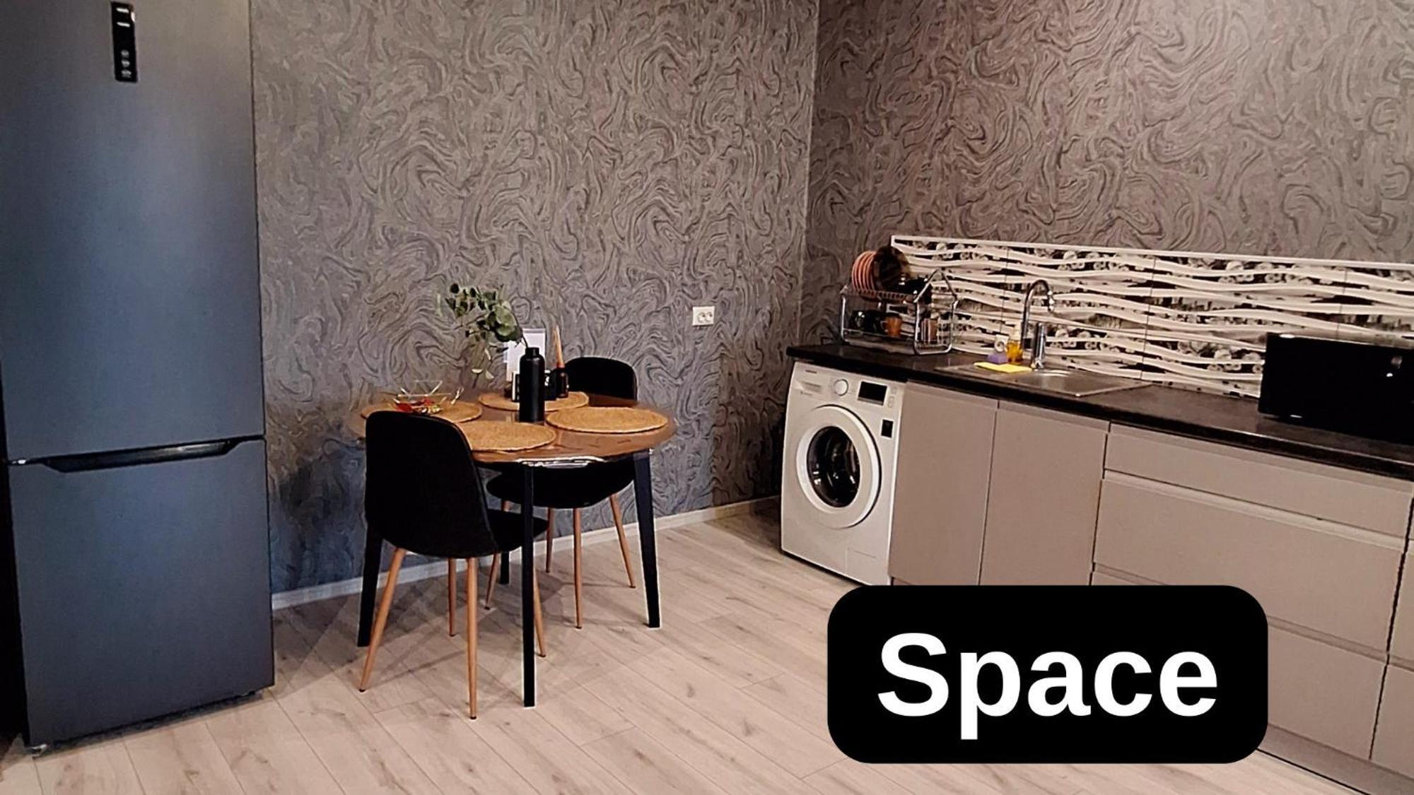 New Time: Modern Central Apartment with Separate Bedroom Ternopil Exterior photo