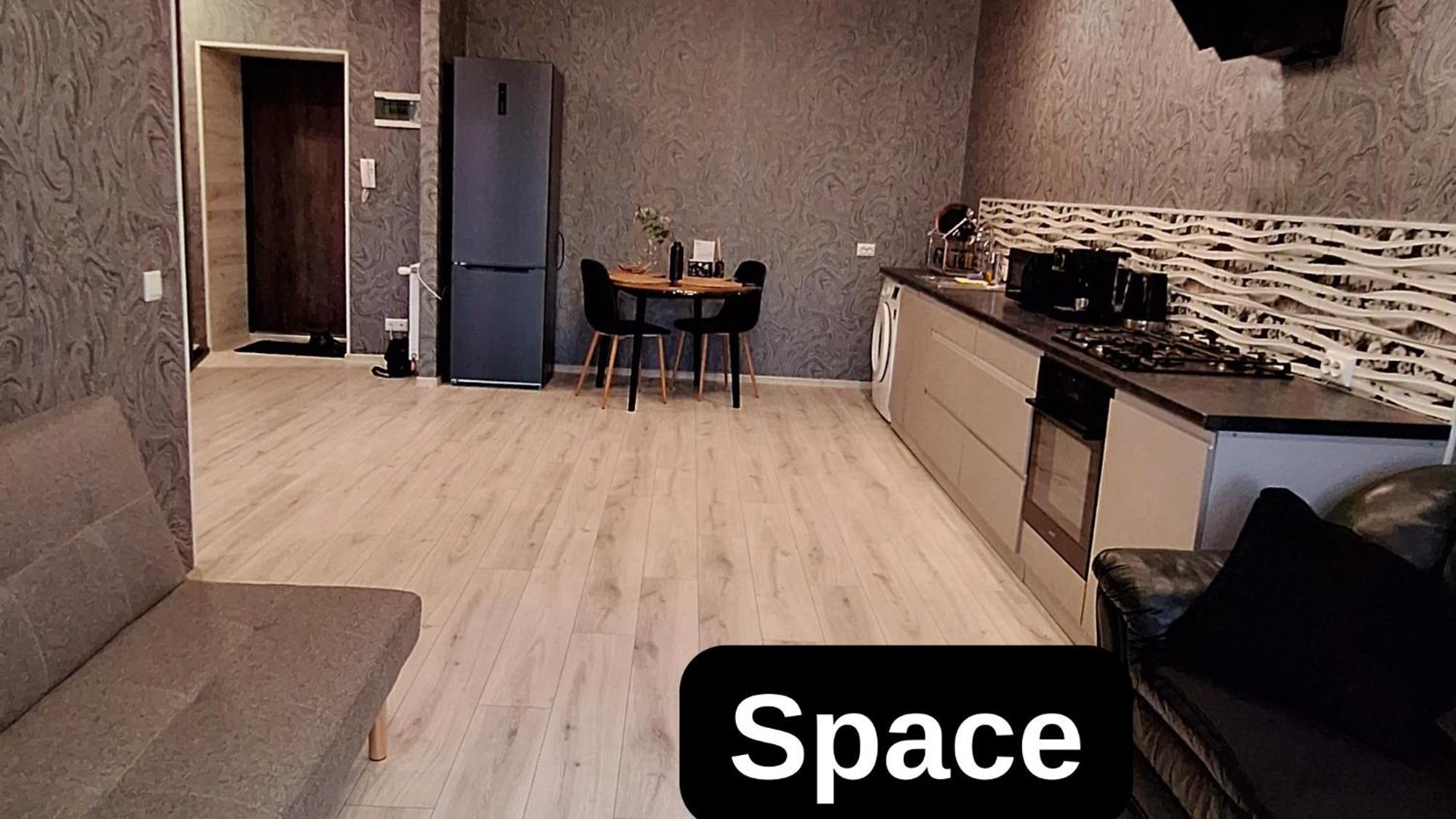 New Time: Modern Central Apartment with Separate Bedroom Ternopil Exterior photo